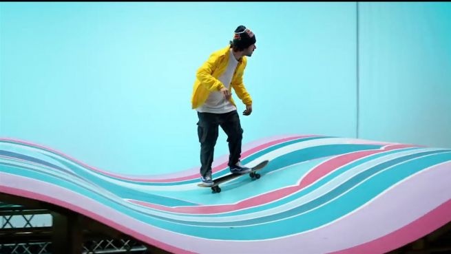 go to Neue Sichtweise: Skateboard-Profi in anderer Welt