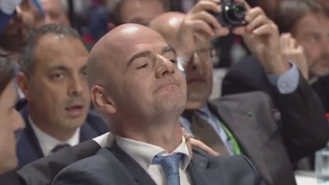 go to FIFA-Präsident Infantino: Nur ein neuer Blatter?