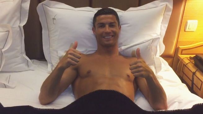 go to Völlig abgedreht: Ronaldo verkauft jetzt Kuschelkdecken