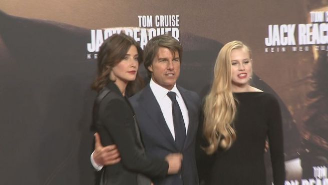 go to Flirtendes Arbeitstier: Tom Cruise besucht Berlin