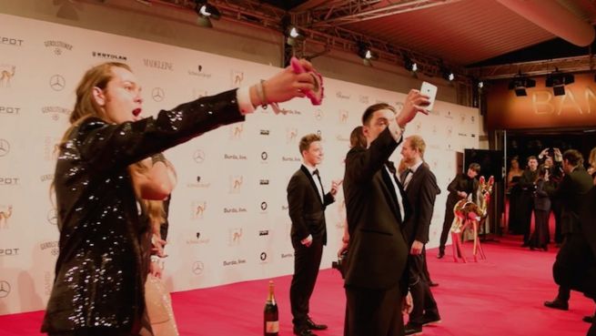 go to Bambi-Verleihung in Berlin: Stars im 'Mannequin-Fieber'